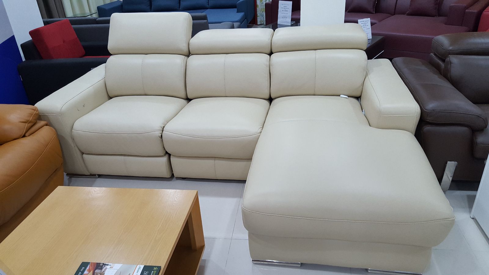 15+ mẫu sofa nhập khẩu cho phòng khách đẹp hút hồn - Ảnh 3